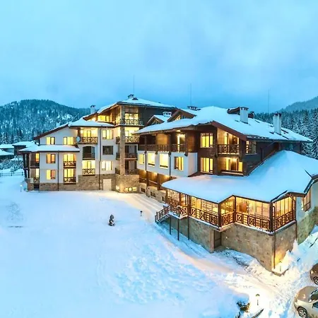 From Sunrise To Sunset At Oak Smolyan Lakes Apartment *